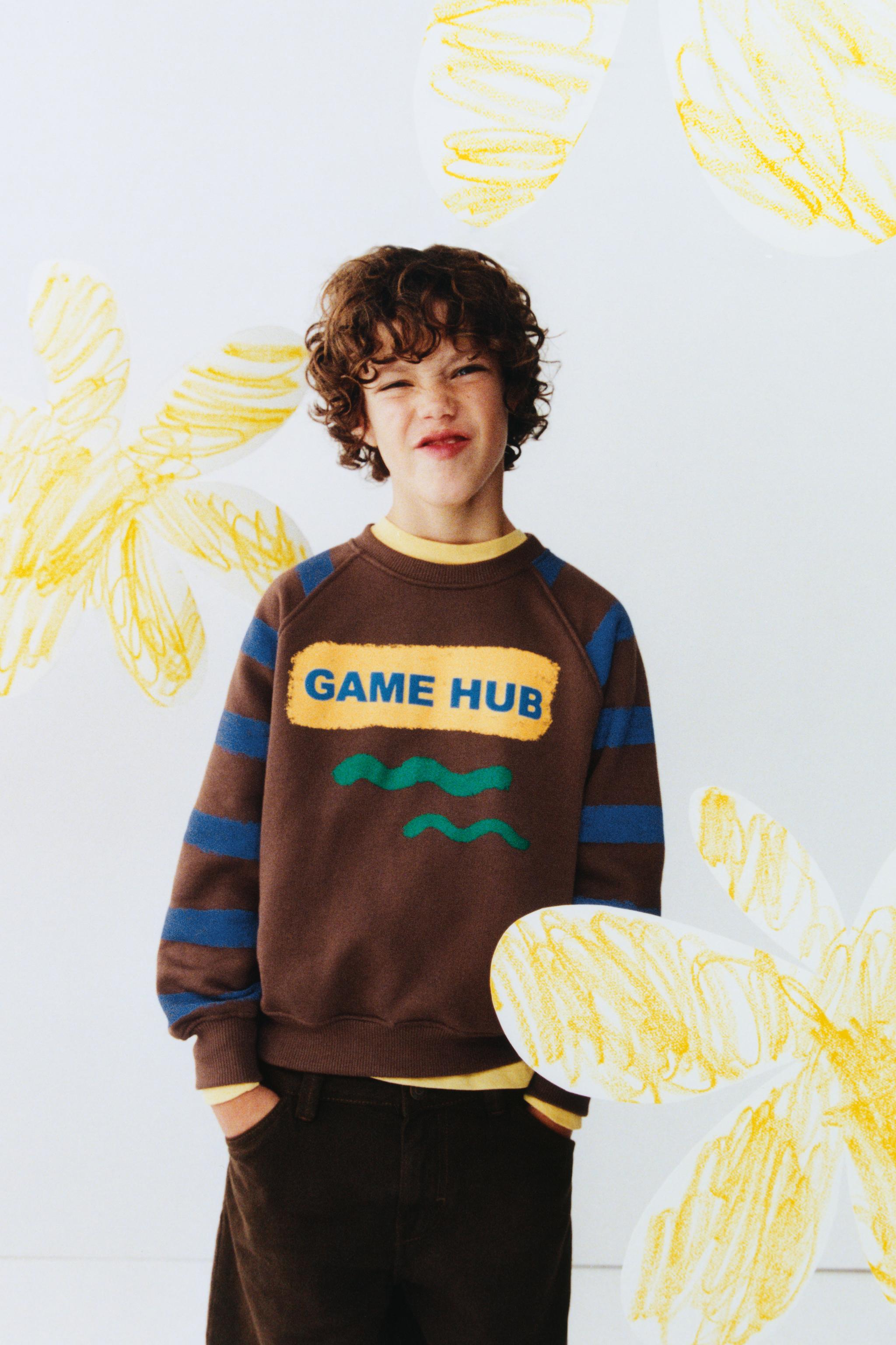 PRINTED SHAPE SWEATSHIRT